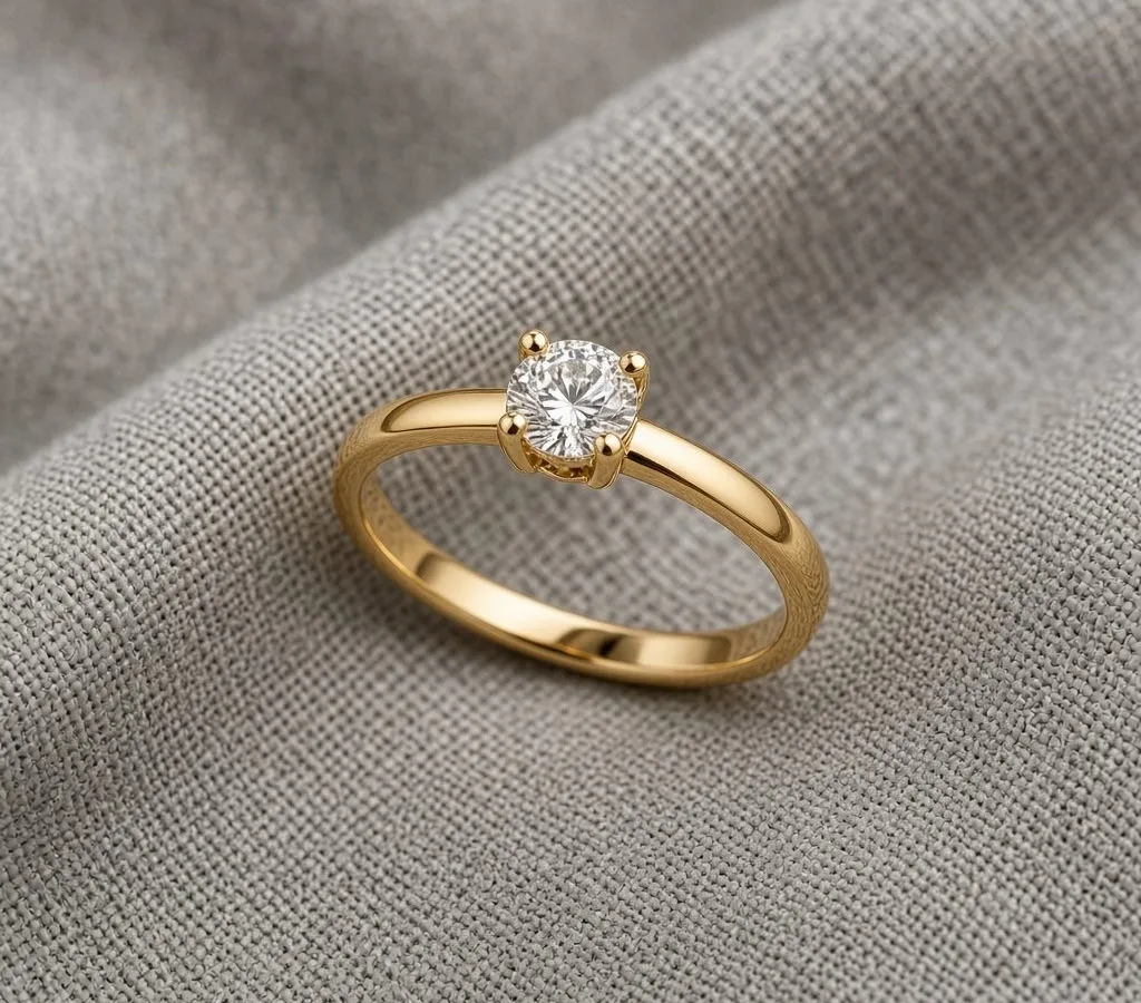 Gold ring on linen after retouching